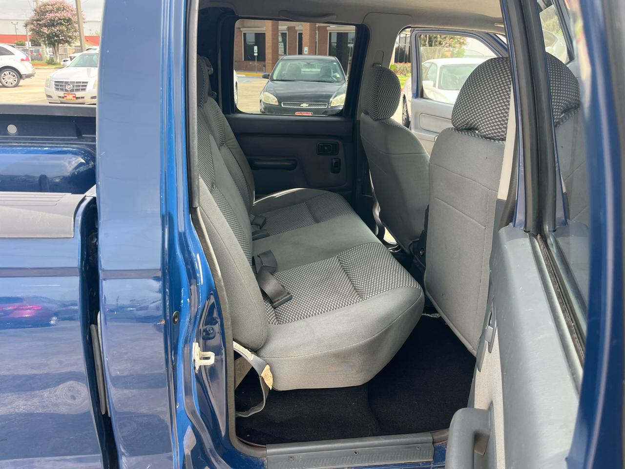 Nissan Frontier XE-V6 Crew Cab Long Bed 4WD 2002