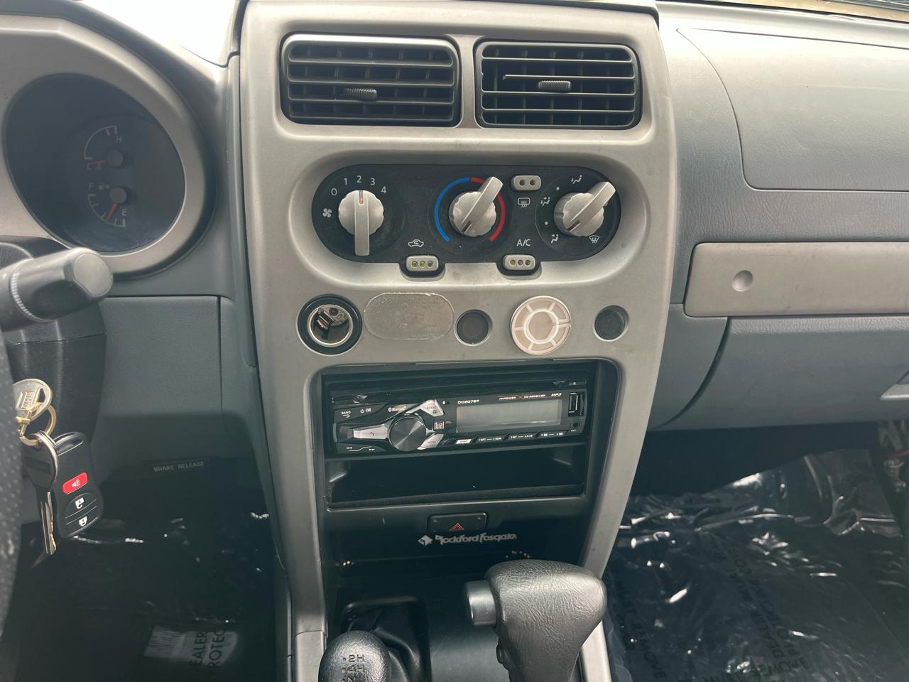 Nissan Frontier XE-V6 Crew Cab Long Bed 4WD 2002