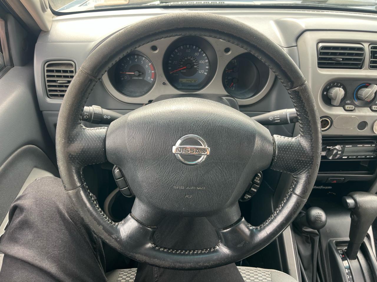 Nissan Frontier XE-V6 Crew Cab Long Bed 4WD 2002