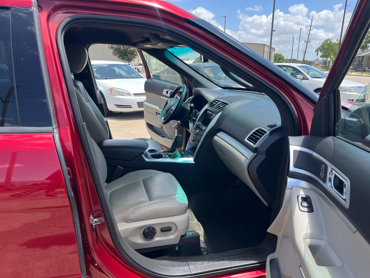 Ford Explorer XLT FWD 2013