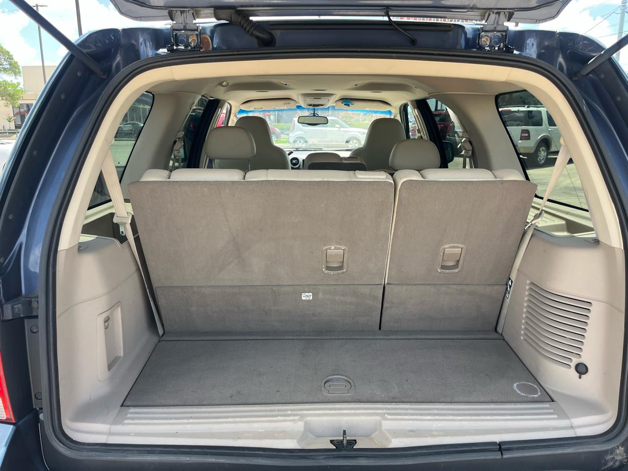 Ford Expedition XLT Popular 5.4L 2WD 2003