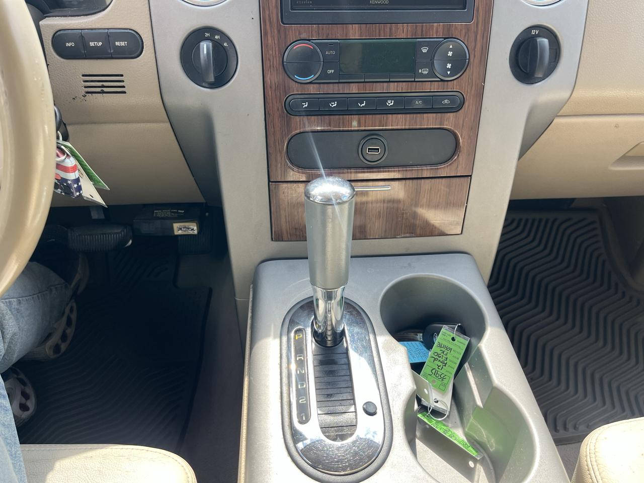 Ford F-150 XLT SuperCrew 4WD 2004
