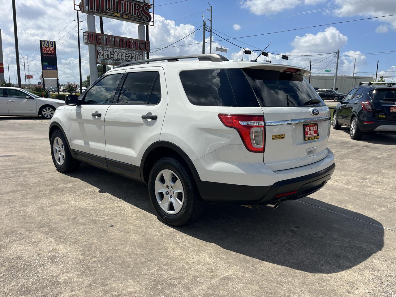 Ford Explorer Base FWD 2012