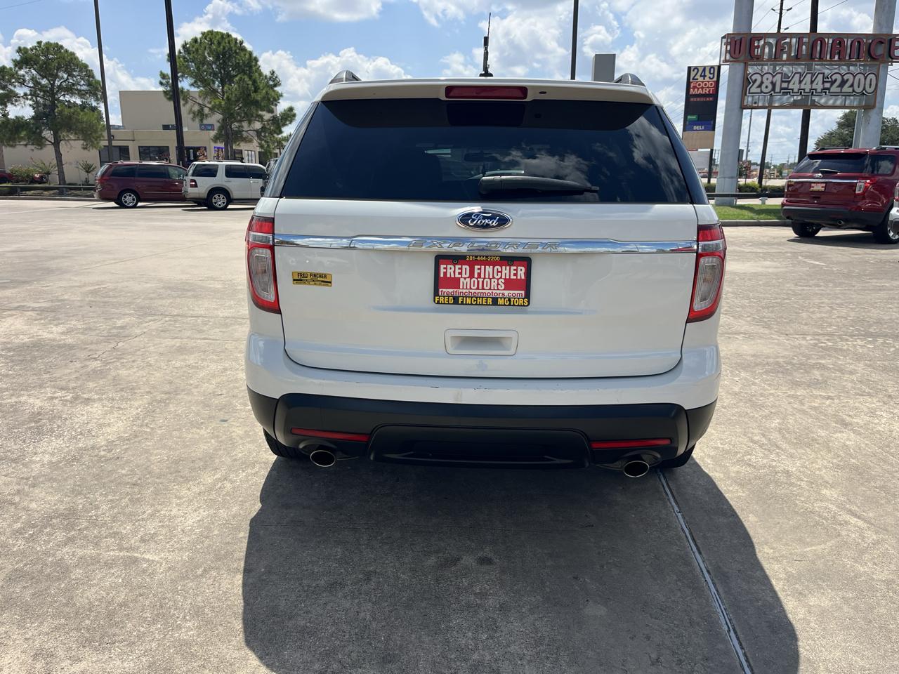 Ford Explorer Base FWD 2012