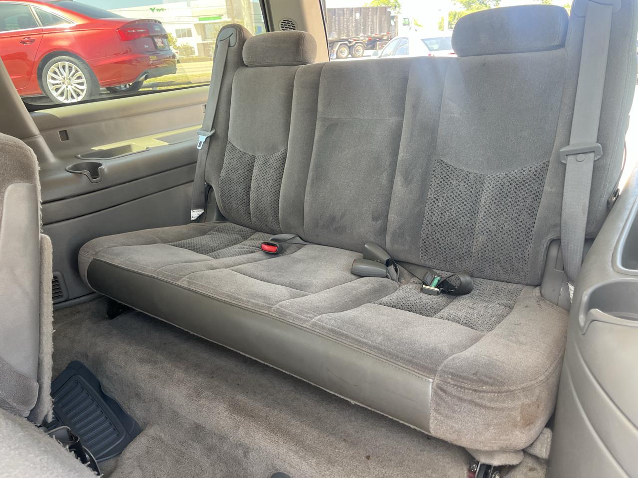 Chevrolet Suburban 1500 2WD 2006