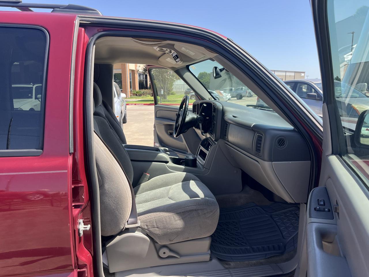 Chevrolet Suburban 1500 2WD 2006
