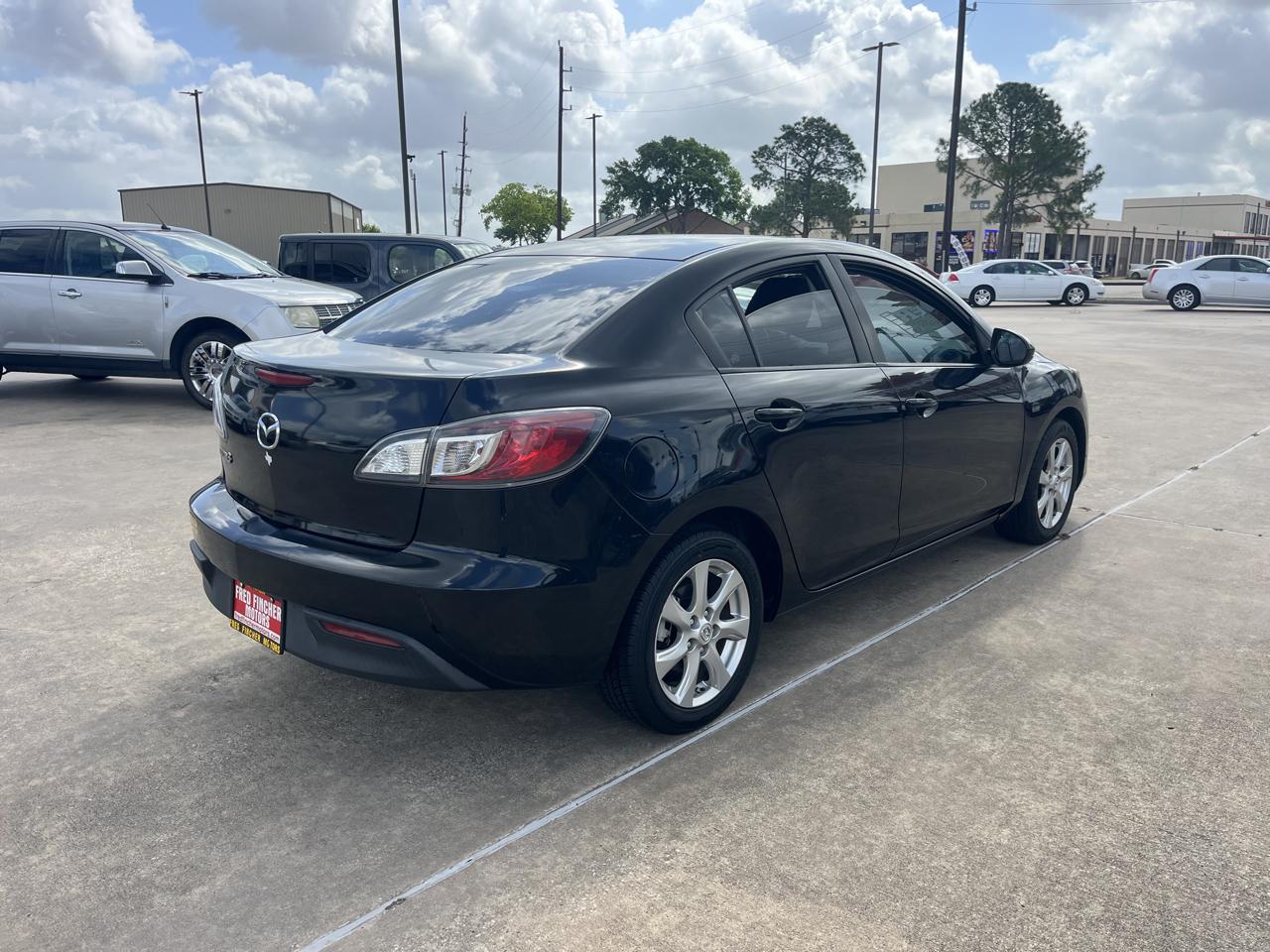 Mazda MAZDA3 i Touring 4-door 2011