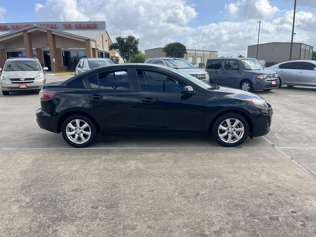 Mazda MAZDA3 i Touring 4-door 2011