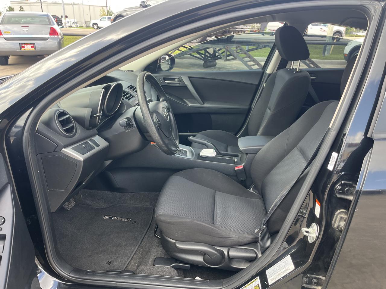 Mazda MAZDA3 i Touring 4-door 2011