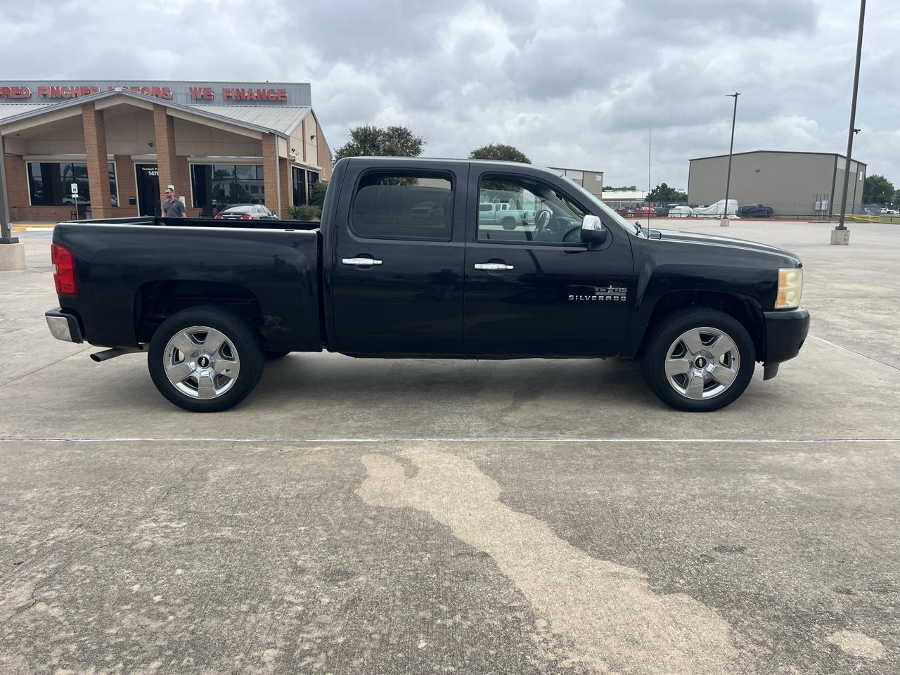 Chevrolet Silverado 1500 LT Crew Cab 2WD 2011