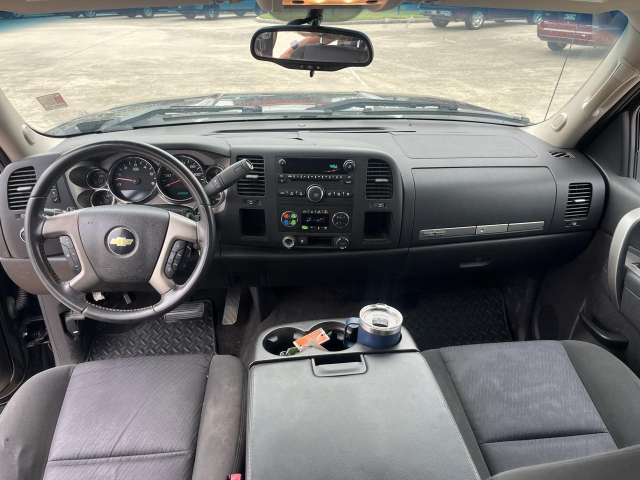Chevrolet Silverado 1500 LT Crew Cab 2WD 2011