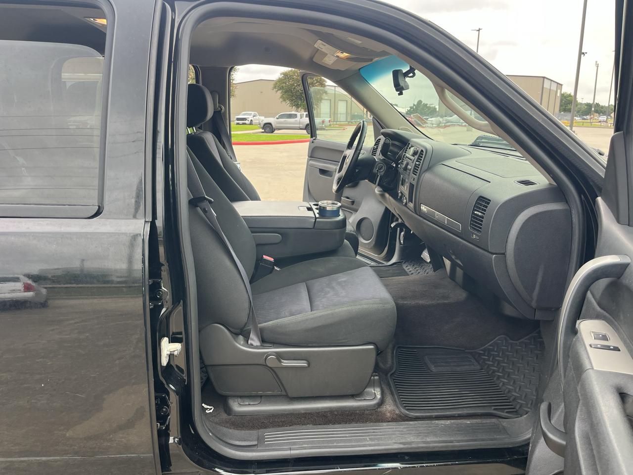 Chevrolet Silverado 1500 LT Crew Cab 2WD 2011