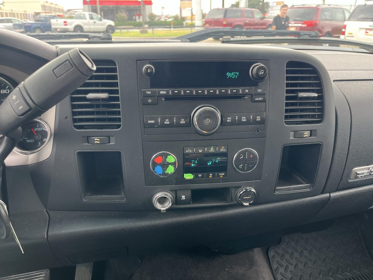 Chevrolet Silverado 1500 LT Crew Cab 2WD 2011