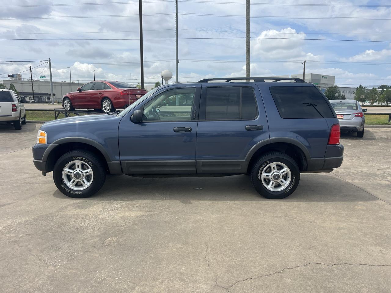 Ford Explorer XLT 4.6L 4WD 2003