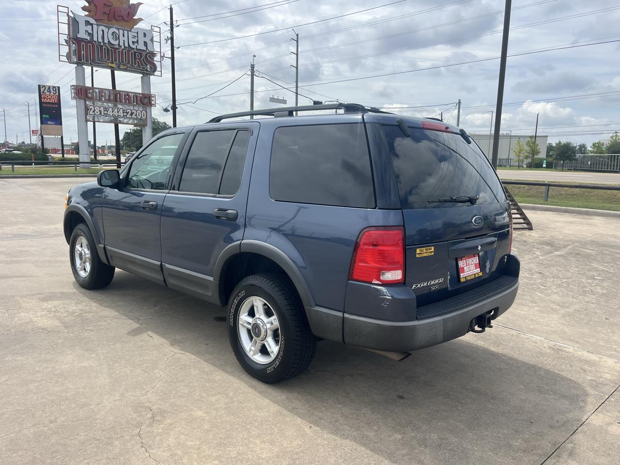 Ford Explorer XLT 4.6L 4WD 2003