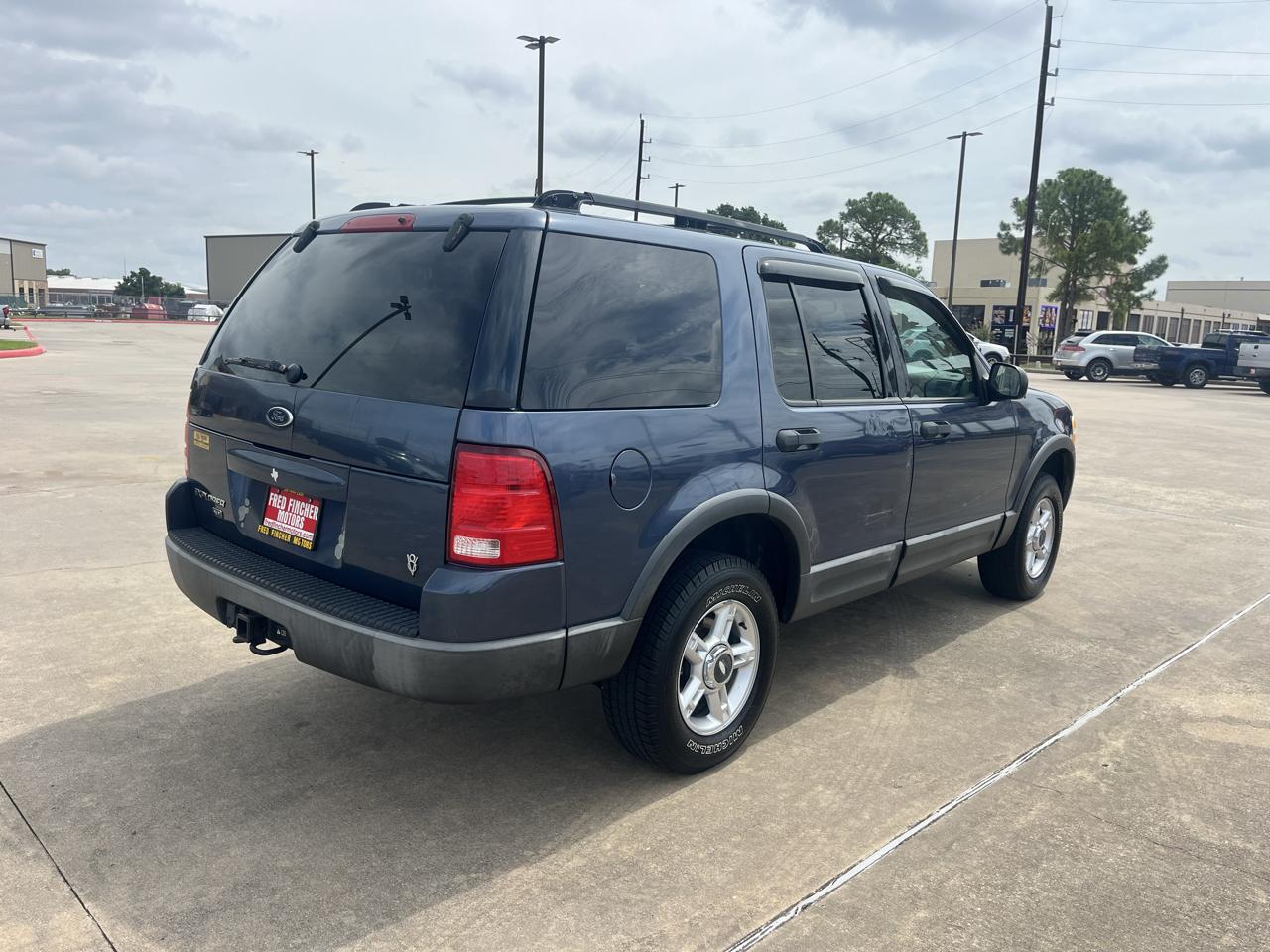 Ford Explorer XLT 4.6L 4WD 2003