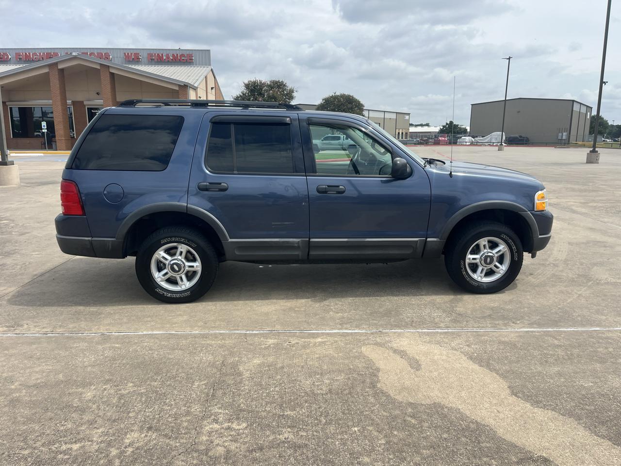 Ford Explorer XLT 4.6L 4WD 2003