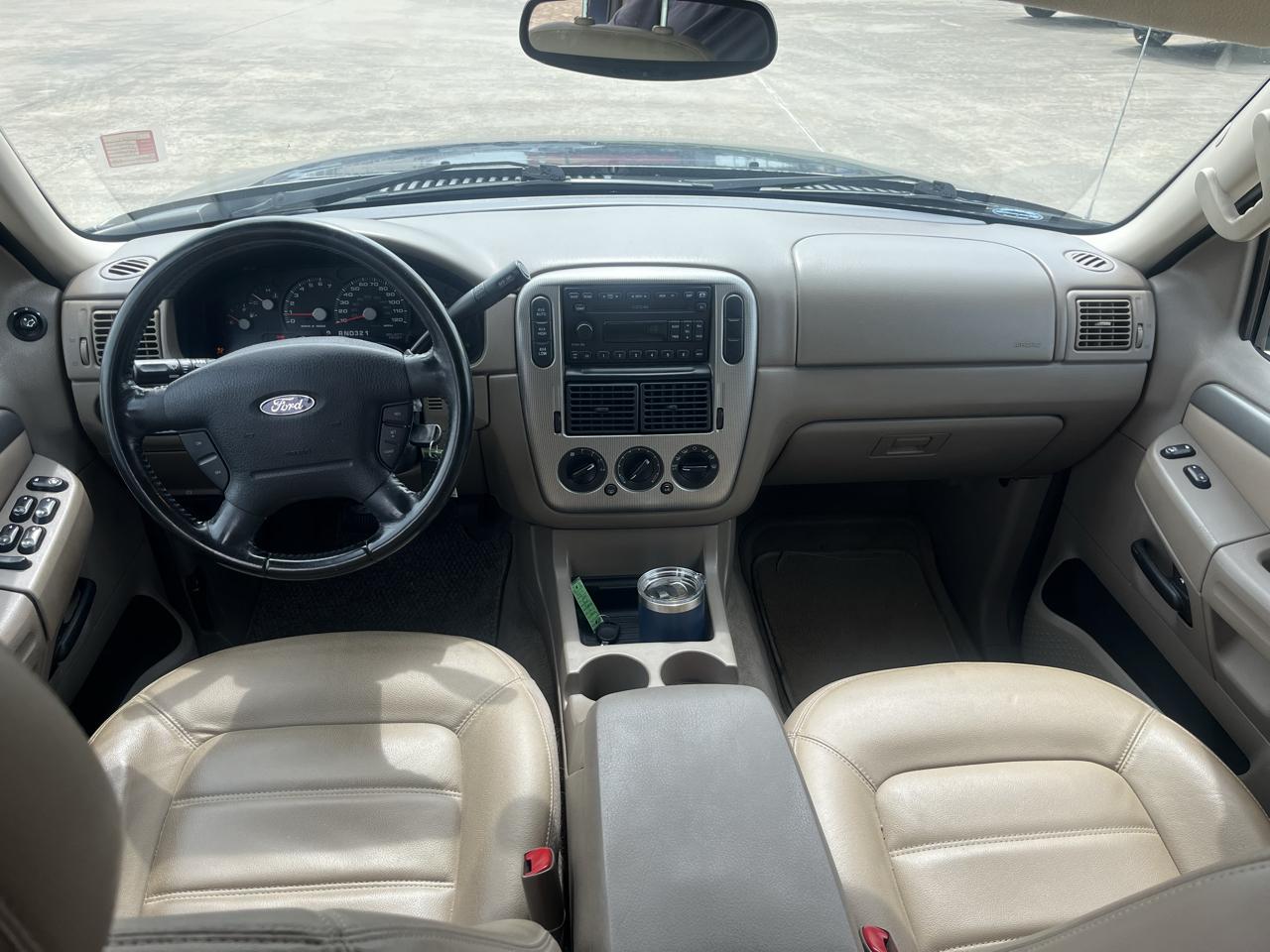 Ford Explorer XLT 4.6L 4WD 2003