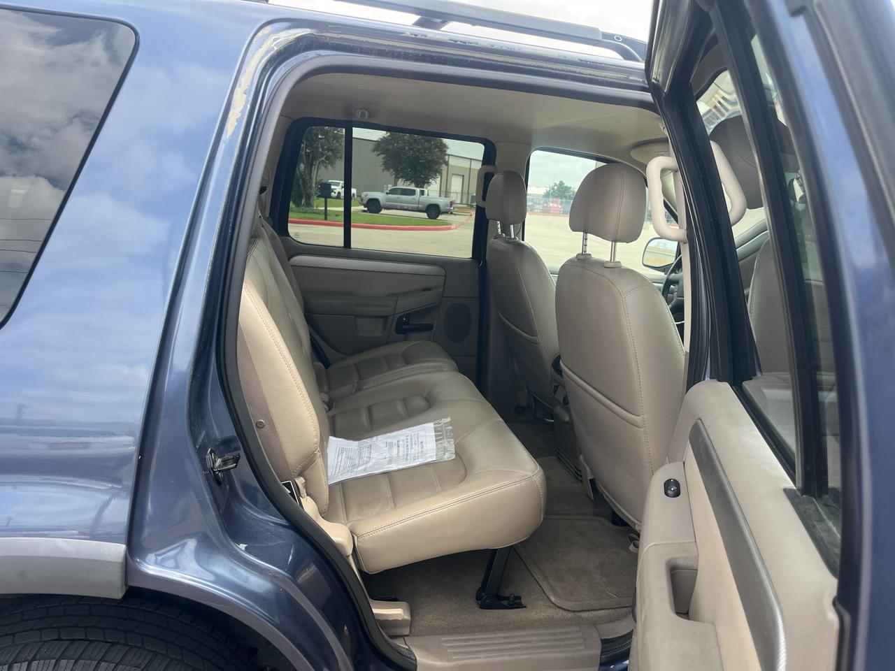 Ford Explorer XLT 4.6L 4WD 2003