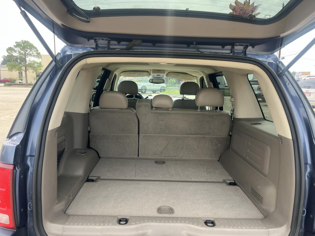 Ford Explorer XLT 4.6L 4WD 2003