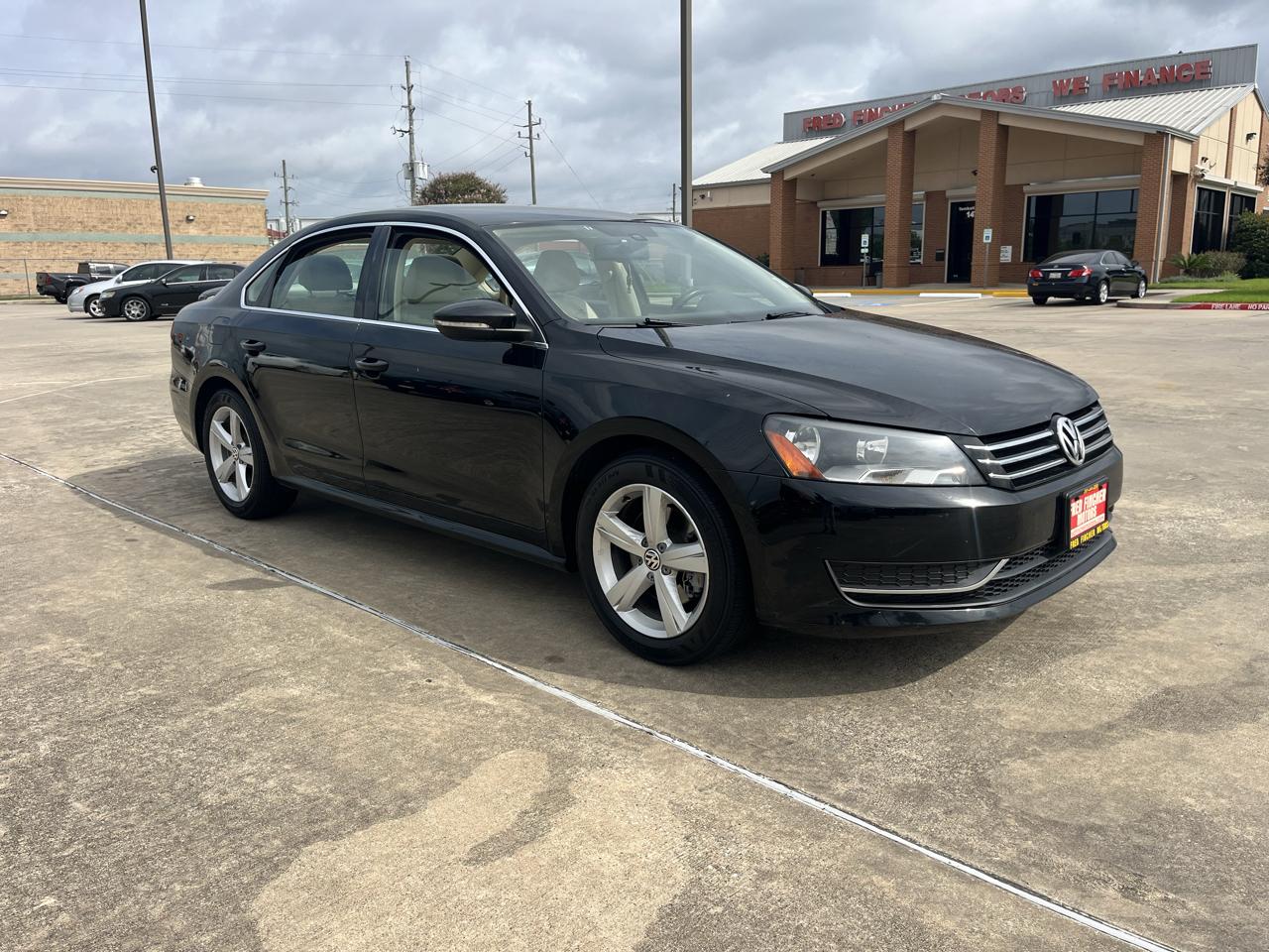 Volkswagen Passat 2.5L SE AT 2012
