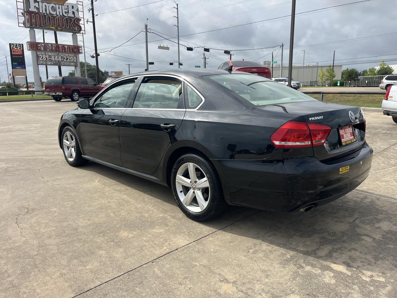Volkswagen Passat 2.5L SE AT 2012