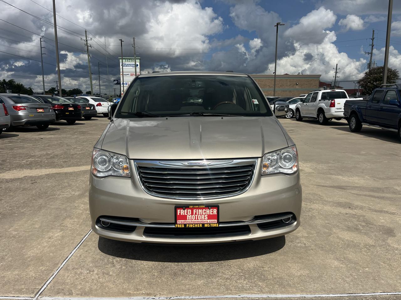 Chrysler Town & Country Limited 2014
