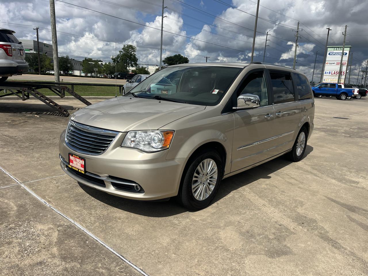 Chrysler Town & Country Limited 2014