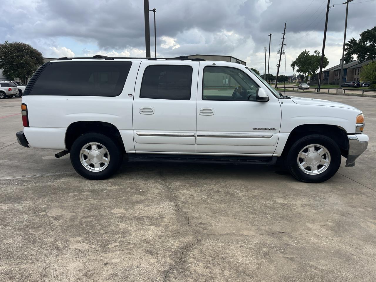 GMC Yukon XL 1500 2WD 2005