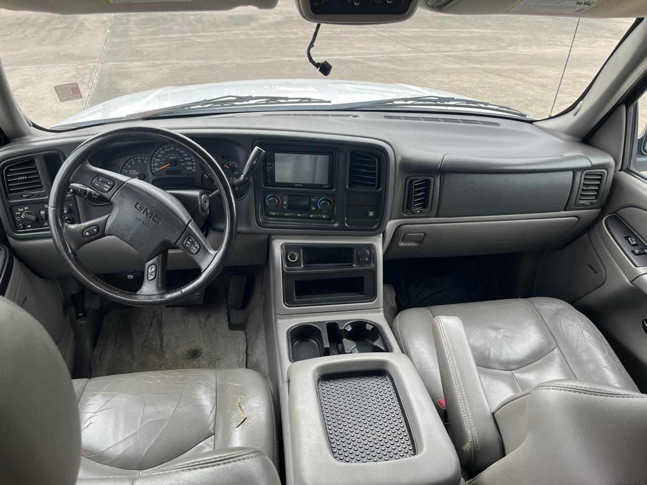 GMC Yukon XL 1500 2WD 2005
