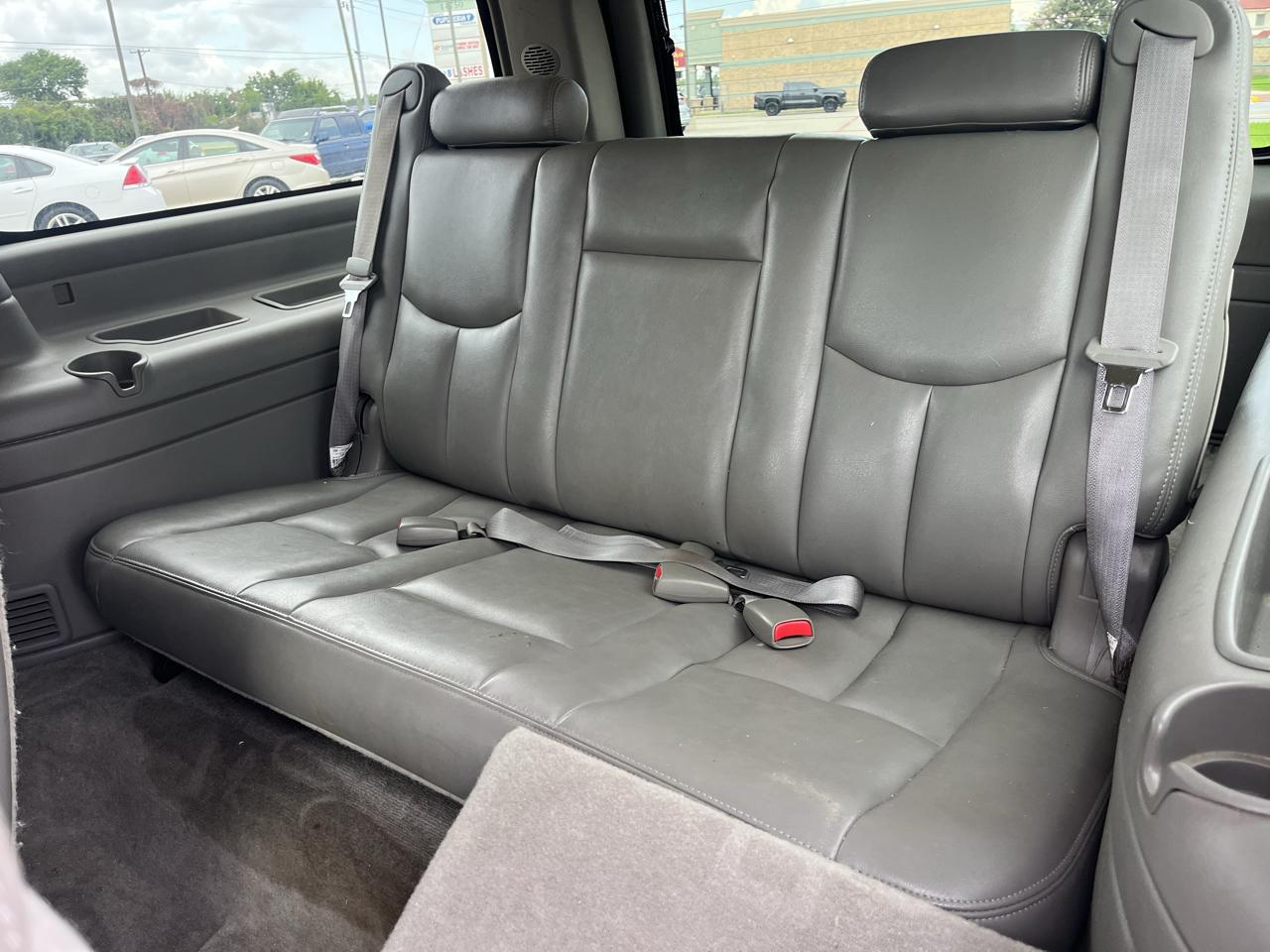 GMC Yukon XL 1500 2WD 2005