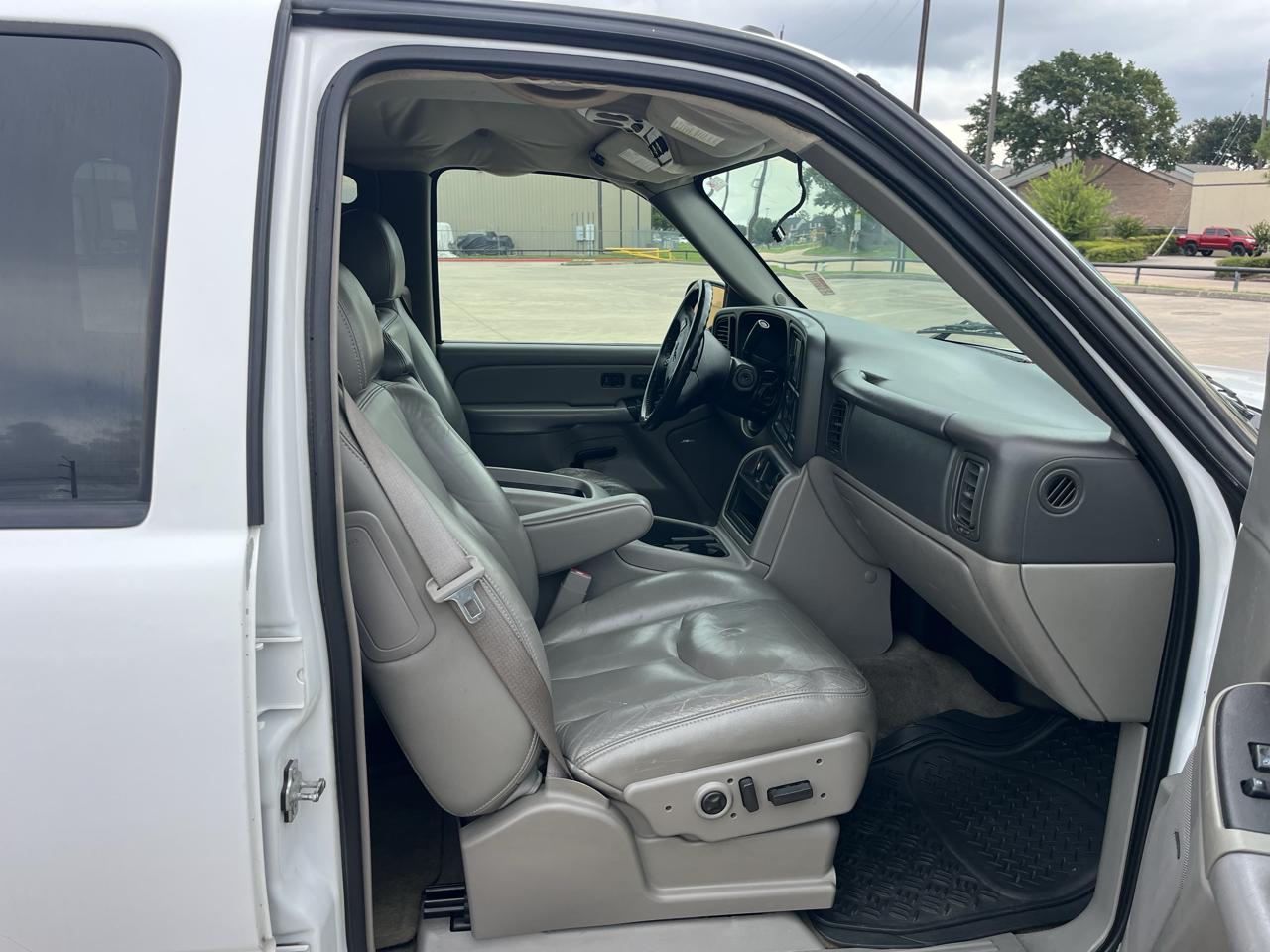 GMC Yukon XL 1500 2WD 2005