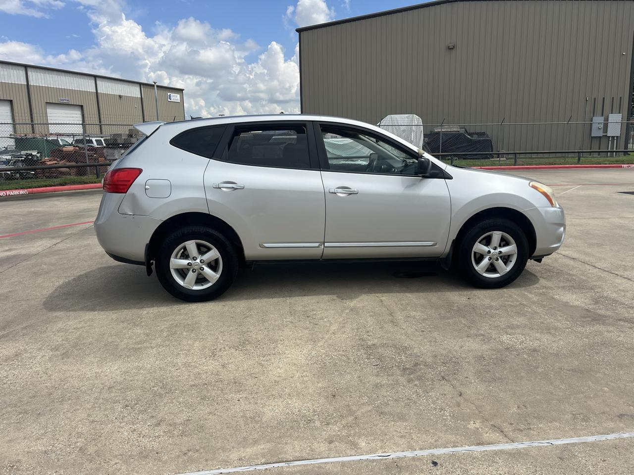 Nissan Rogue S 2WD 2012