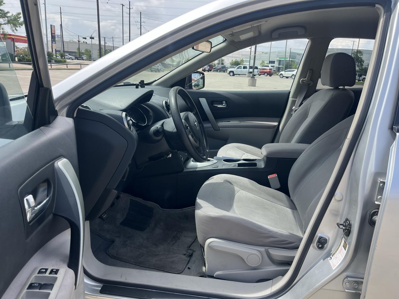Nissan Rogue S 2WD 2012