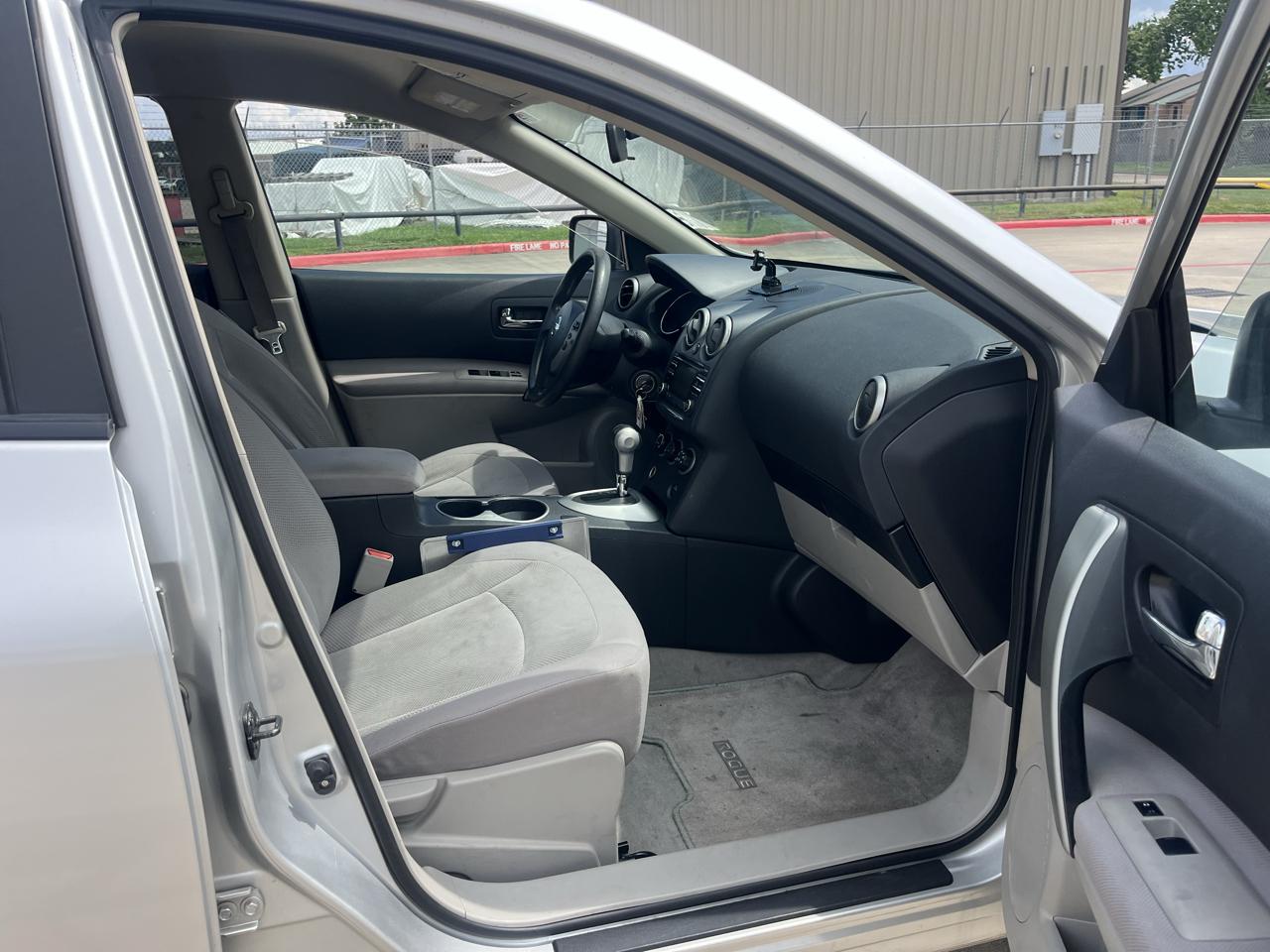 Nissan Rogue S 2WD 2012