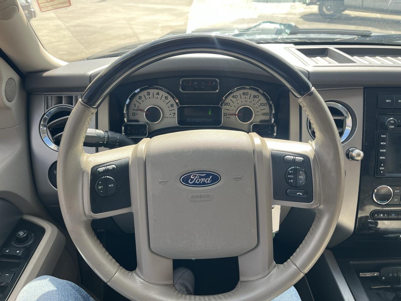 2012 Ford Expedition Limited - Photo 22