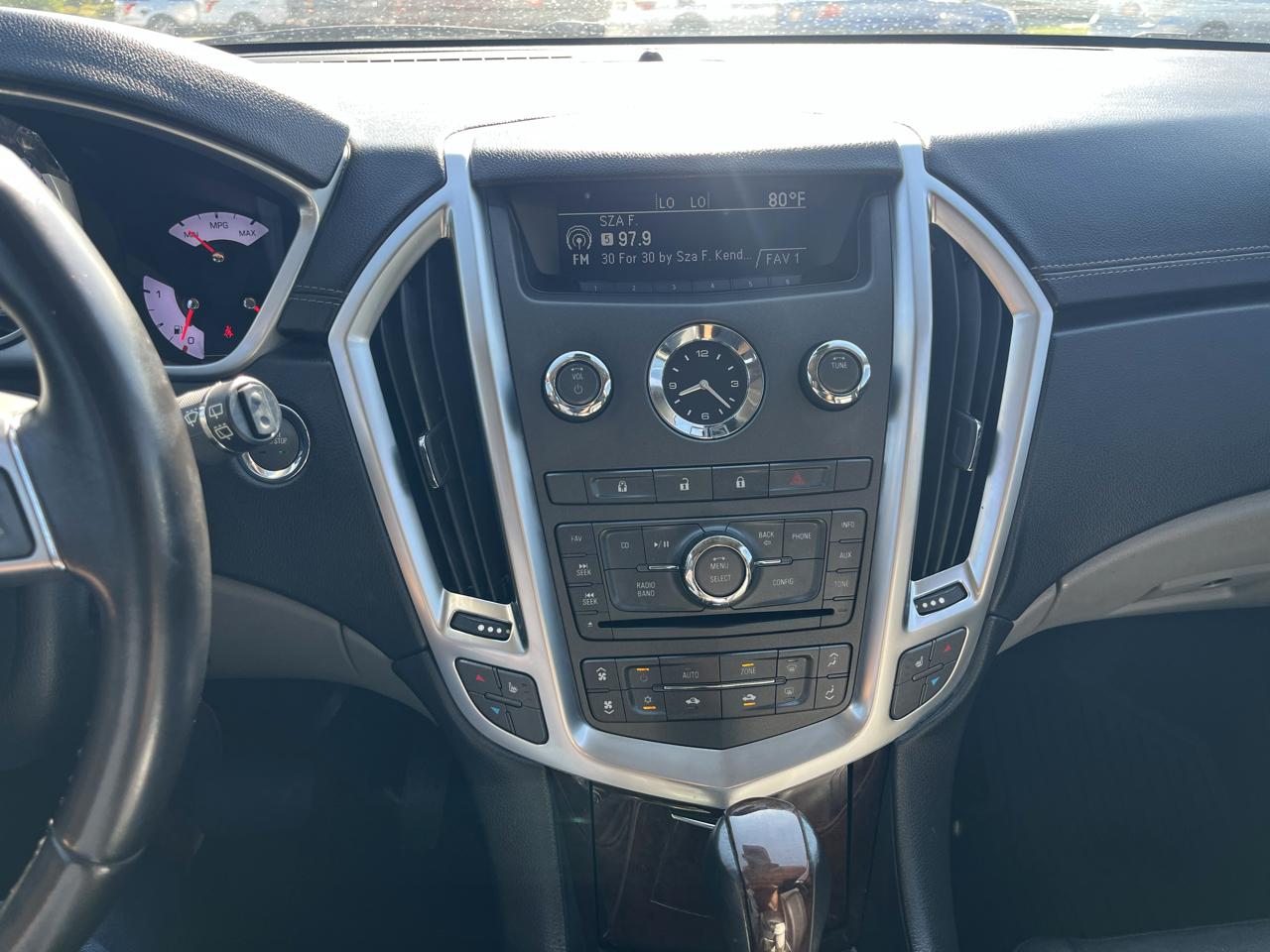 Cadillac SRX Luxury Collection 2011