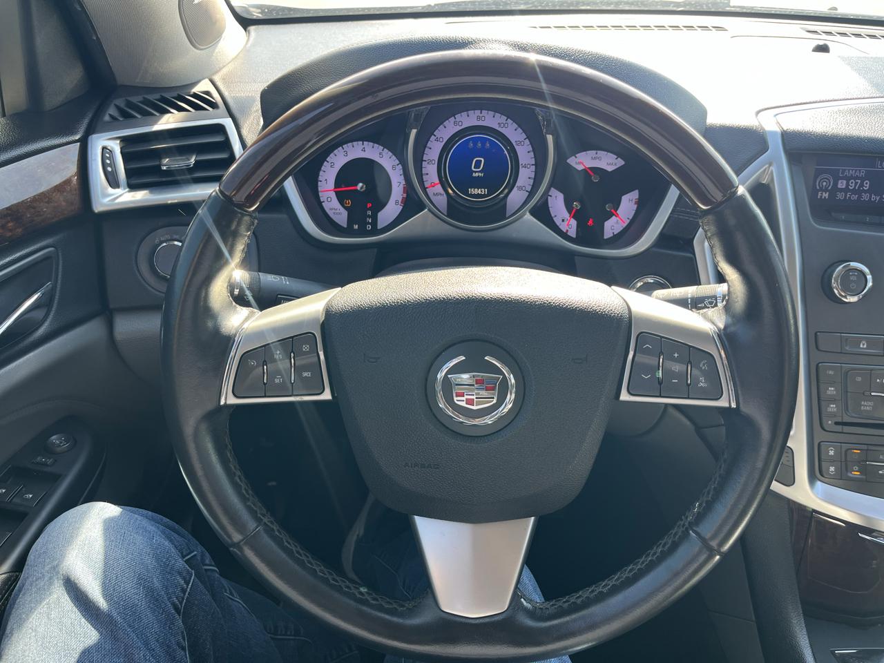 Cadillac SRX Luxury Collection 2011