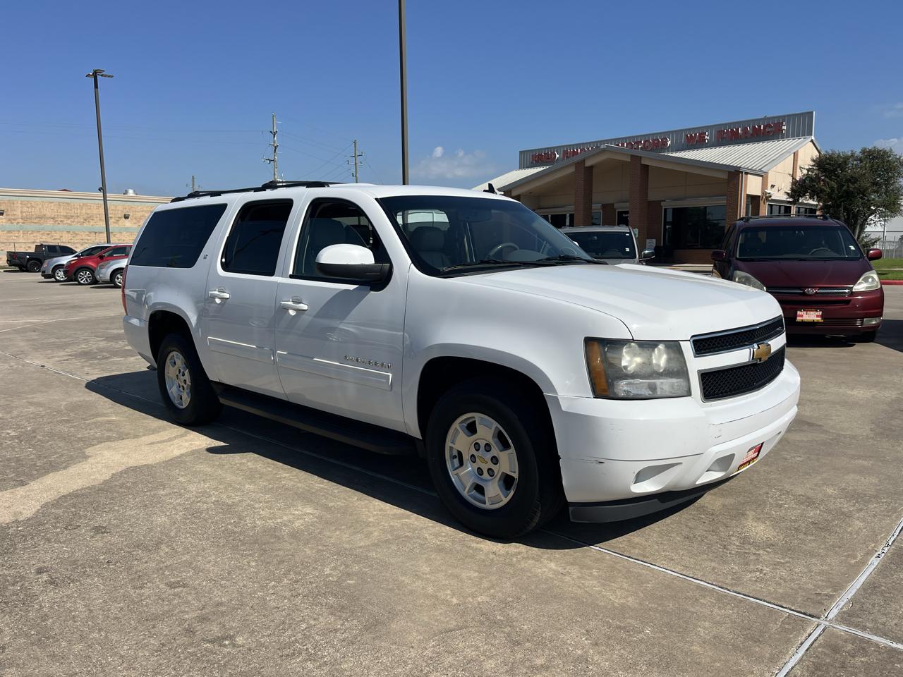 Chevrolet Suburban LT 1500 2WD 2012