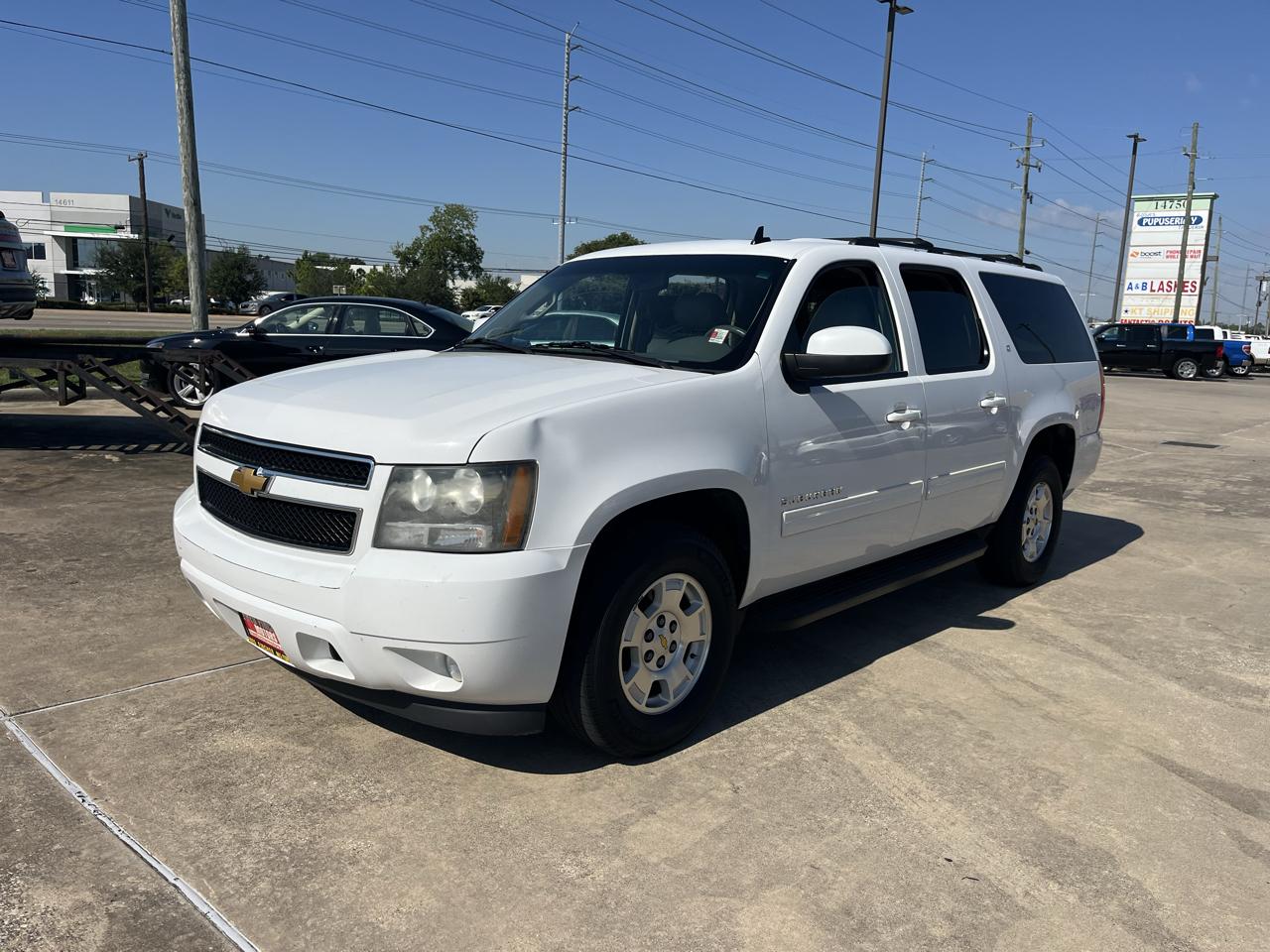 Chevrolet Suburban LT 1500 2WD 2012