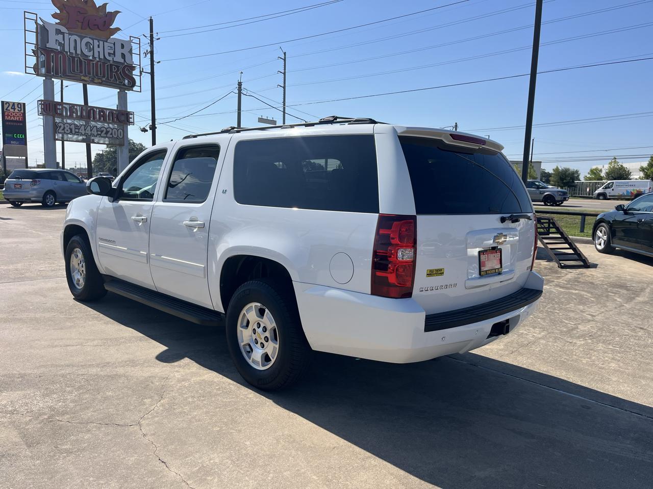Chevrolet Suburban LT 1500 2WD 2012