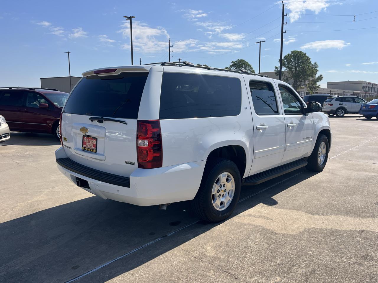 Chevrolet Suburban LT 1500 2WD 2012