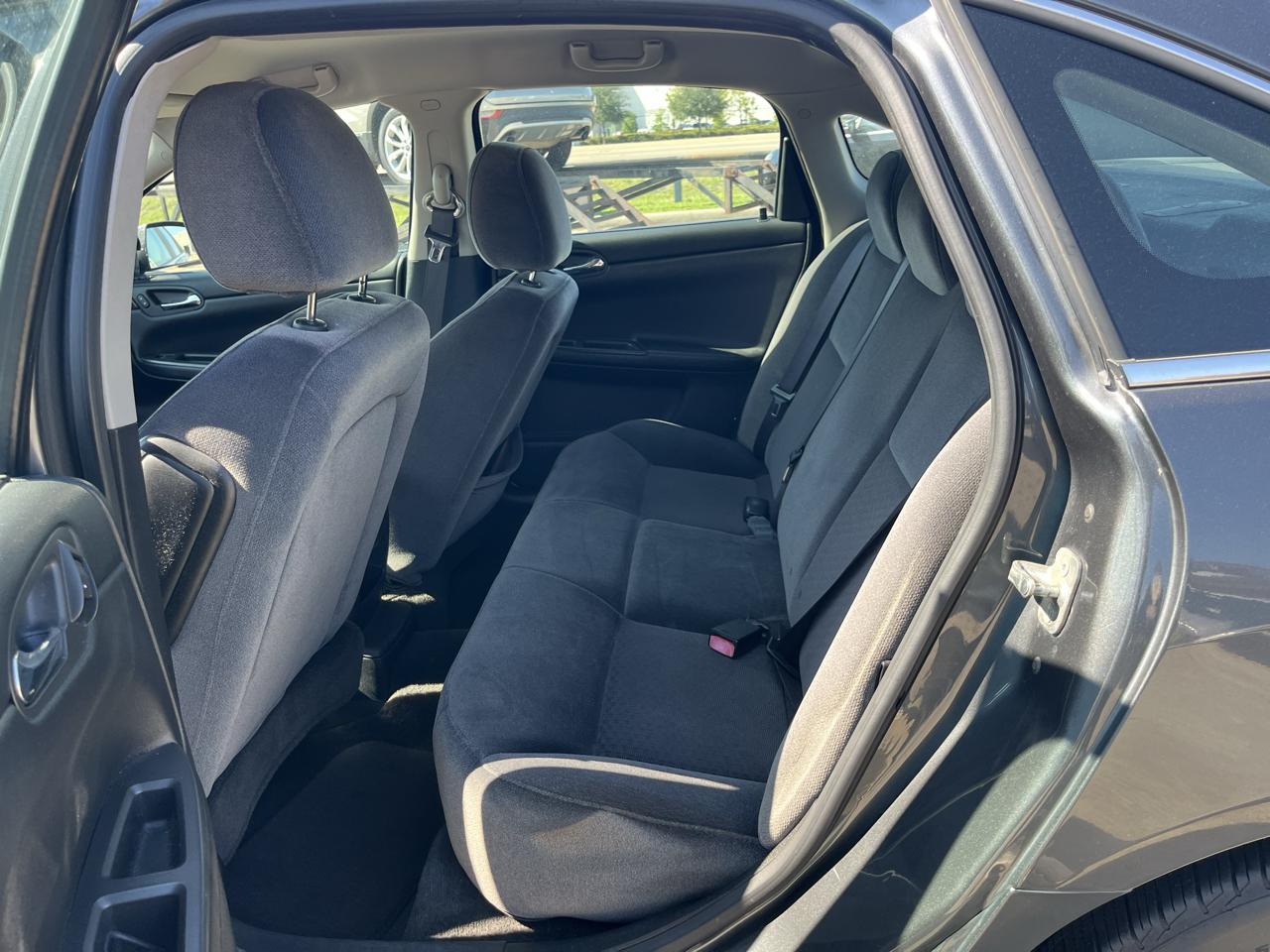 Chevrolet Impala LS 2010