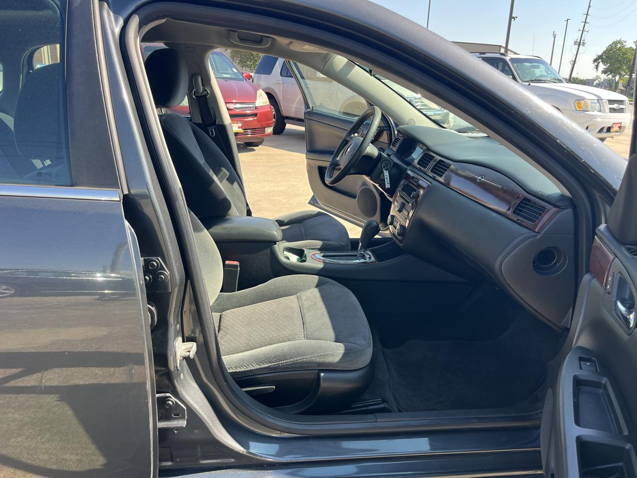 Chevrolet Impala LS 2010