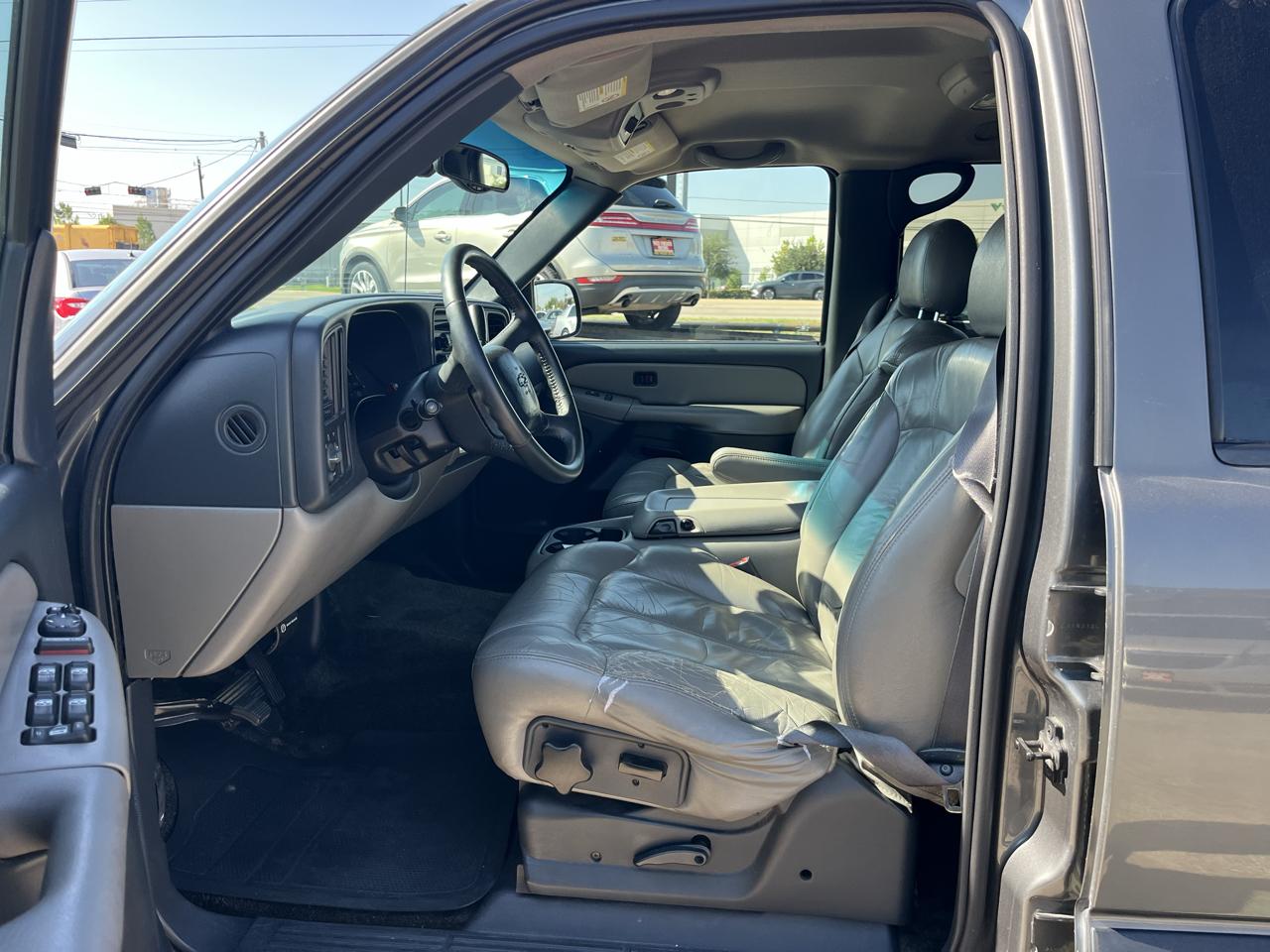 Chevrolet Tahoe 2WD 2001
