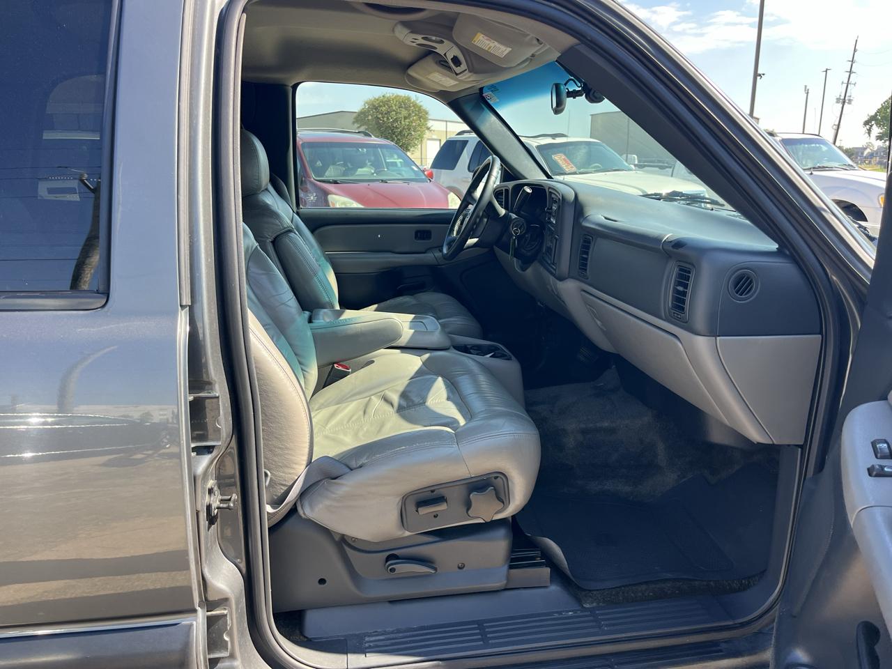 Chevrolet Tahoe 2WD 2001