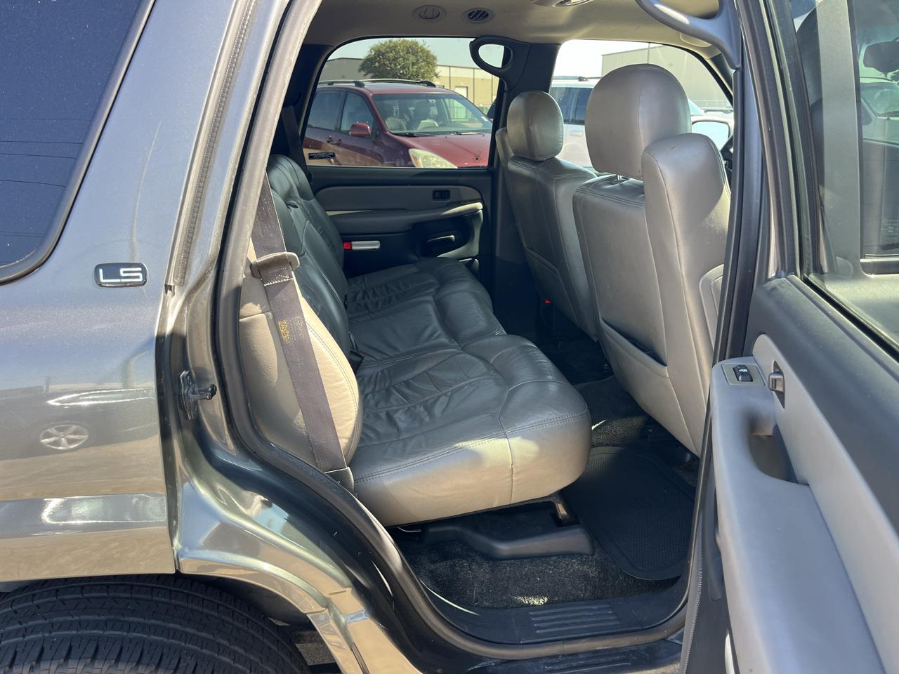Chevrolet Tahoe 2WD 2001