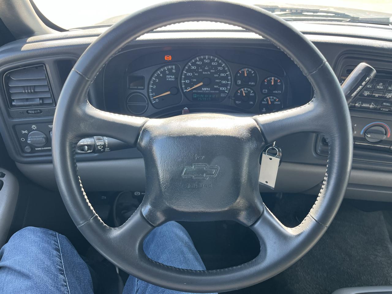 Chevrolet Tahoe 2WD 2001