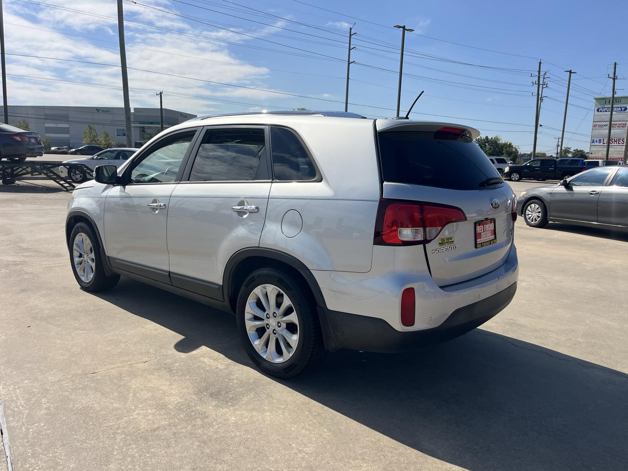 Kia Sorento EX V6 2WD 2014