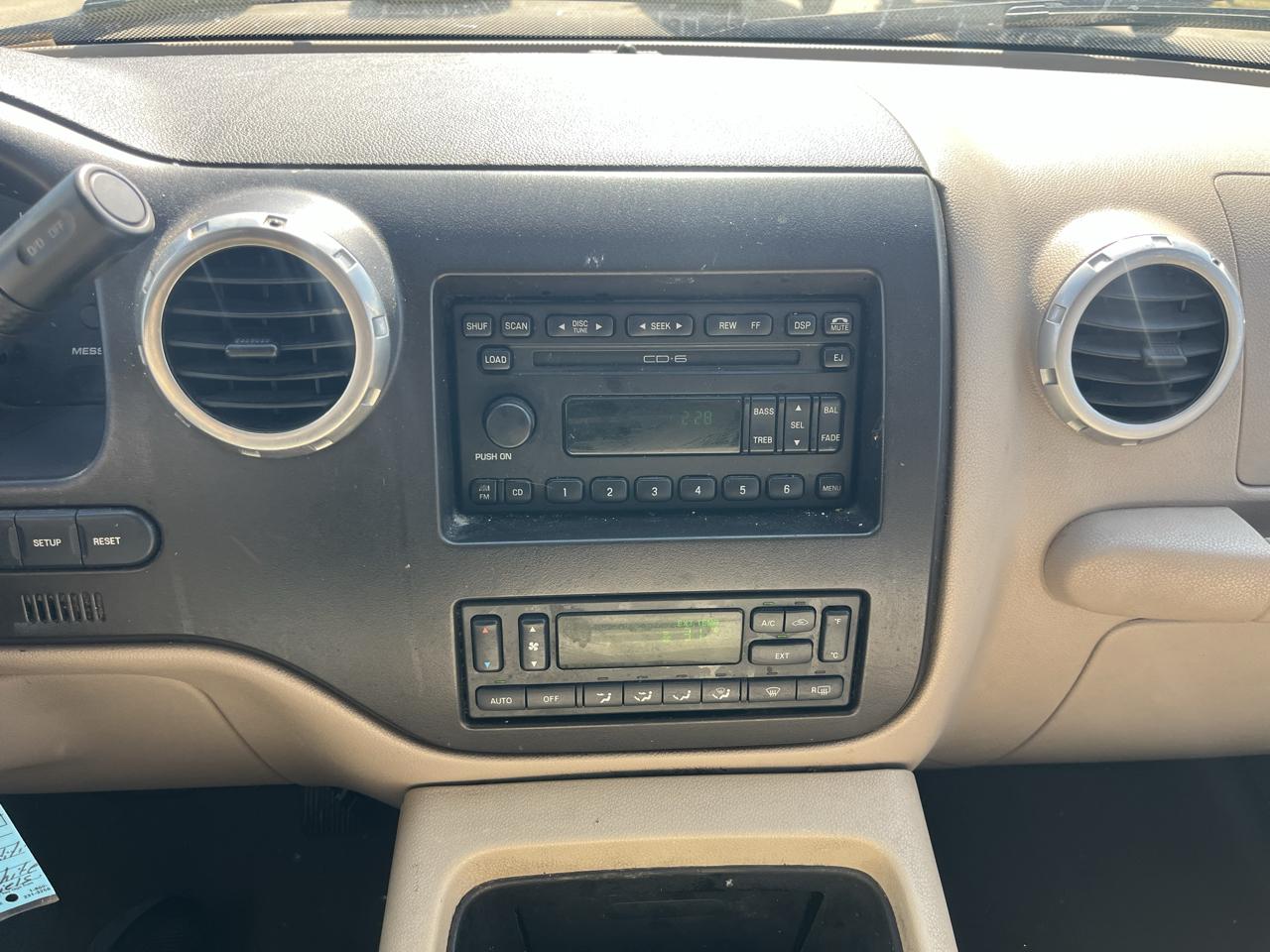 Ford Expedition Eddie Bauer 5.4L 2WD 2003